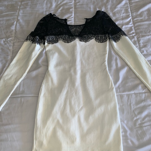 Bebe long sleeve Dress - Picture 4 of 6